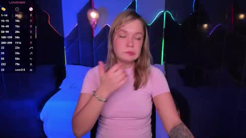 Bella online show from 17, 10, 2025