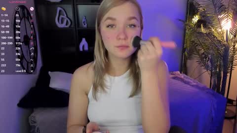 Bella online show from 2, 12, 2025