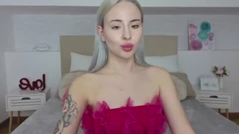 Snapshot of bella_crazyy chatting on 11, 6, 2026 Bella online show from 11, 6, 2026