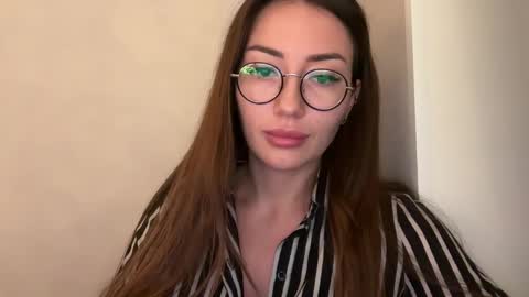 bella_foxxi online show from 3, 12, 2024