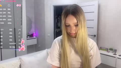 Snapshot of bella_gasp chatting on 9, 6, 2026 Jane online show from 9, 6, 2026