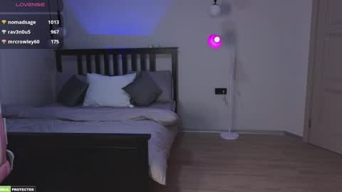 Bella next stream December 2 at 9pm gmt online show from 11, 3, 2025