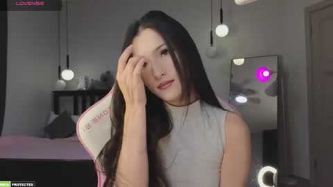 Bella next stream December 2 at 9pm gmt online show from 14, 10, 2025