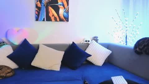 Snapshot of bella_hillss chatting on 7, 4, 2026 Bella online show from 7, 4, 2026