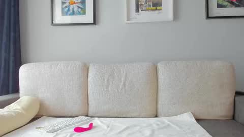 Anna  online show from 16, 2, 2025