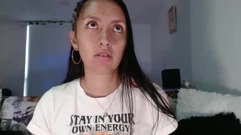 Bella Marlowe online show from 2, 2, 2025