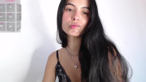 Snapshot of bella_musee chatting on 29, 1, 2025   online show from 29, 1, 2025