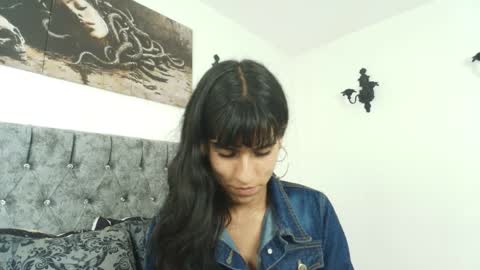 Bella online show from 5, 4, 2026