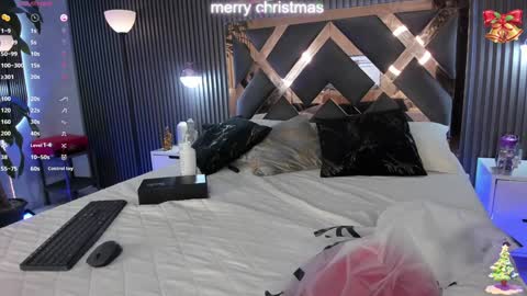 Snapshot of bella_raiderr chatting on 27, 12, 2024 isabella online show from 27, 12, 2024