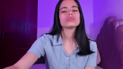 Snapshot of bella_sun_ chatting on 11, 9, 2025 Valeria Model Independent online show from 11, 9, 2025