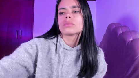 Snapshot of bella_sun_ chatting on 3, 10, 2025 Valeria Model Independent online show from 3, 10, 2025