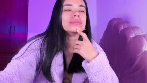 Snapshot of bella_sun_ chatting on 5, 10, 2025 Valeria Model Independent online show from 5, 10, 2025