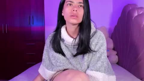 Snapshot of bella_sun_ chatting on 25, 10, 2025 Valeria Model Independent online show from 25, 10, 2025