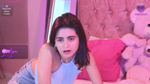 Snapshot of bella_thixx chatting on 25, 10, 2025 bella_thixx online show from 25, 10, 2025