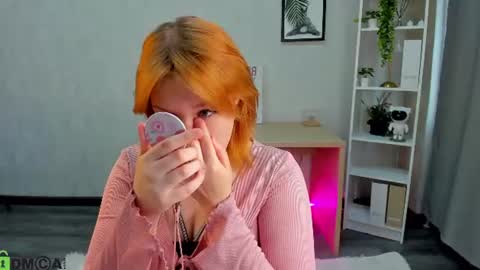 Snapshot of bella_wilde1 chatting on 1, 7, 2026 Cutie Belle online show from 1, 7, 2026