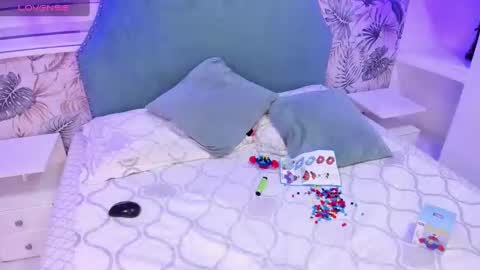 Bella Becca  online show from 27, 12, 2024