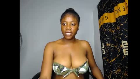 Snapshot of bellababy7 chatting on 26, 6, 2026 bella online show from 26, 6, 2026