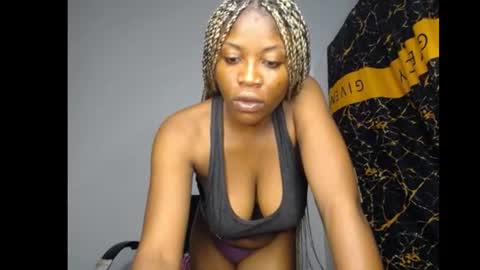 Snapshot of bellababy7 chatting on 7, 7, 2026 bella online show from 7, 7, 2026