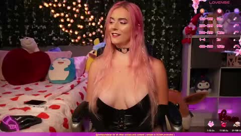 Bellalunabear trans   JadePlant Cis online show from 4, 3, 2025