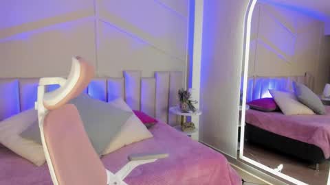                        online show from 12, 11, 2025