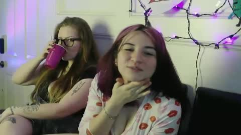 BellaButterflyy online show from 22, 1, 2025