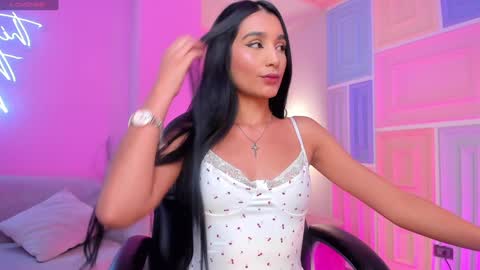  Bella C  online show from 8, 2, 2025