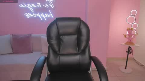  Bella C  online show from 8, 11, 2025