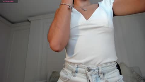  Bella C  online show from 24, 3, 2026