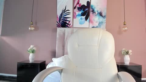 Bella Clair online show from 19, 1, 2025