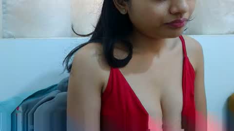 bellacrystall online show from 11, 4, 2026