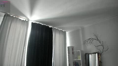 Snapshot of bellahellcat chatting on 5, 2, 2026 Bella online show from 5, 2, 2026