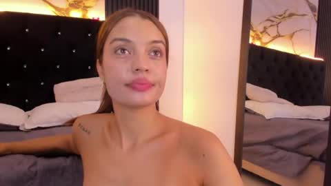 Snapshot of bellahot_387 chatting on 26, 6, 2026 BELLA online show from 26, 6, 2026