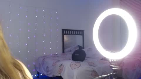 Bella Monroe online show from 14, 2, 2025