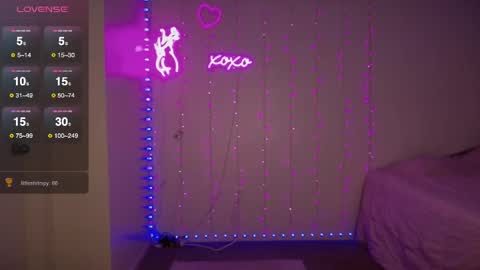 Snapshot of bellamonroee chatting on 1, 5, 2026 Bella Monroe online show from 1, 5, 2026