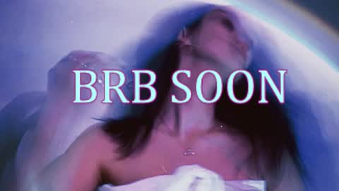 bellaparker_ online show from 1, 12, 2025