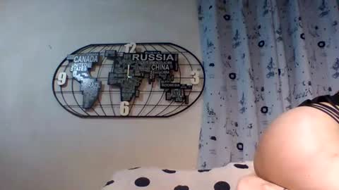Snapshot of bellaqueen69 chatting on 19, 12, 2025 Bella shane online show from 19, 12, 2025