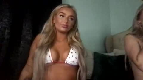 Snapshot of bellaraynebutler chatting on 18, 11, 2025 Bella online show from 18, 11, 2025