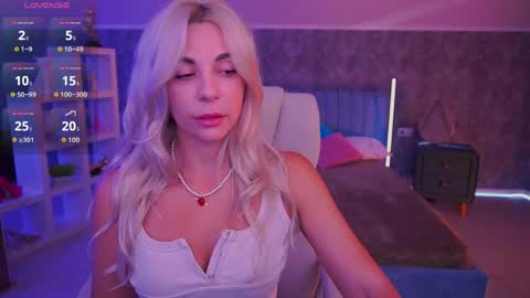 Snapshot of bellarayyy chatting on 7, 6, 2026 Bella online show from 7, 6, 2026