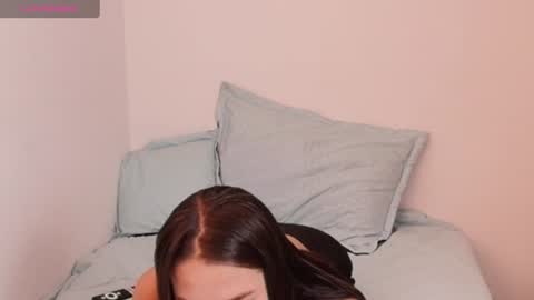 Snapshot of bellaroch chatting on 18, 6, 2026 Bella online show from 18, 6, 2026