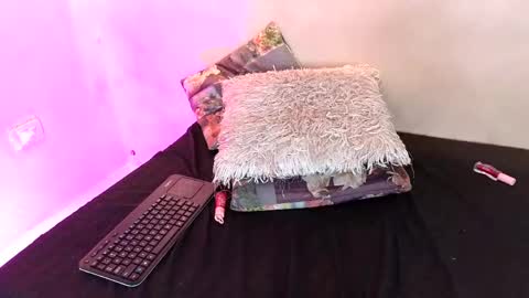 bellarooux online show from 25, 4, 2026