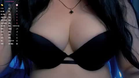 Snapshot of bellelovexx chatting on 16, 7, 2026 Hello I am kind friendly and cute girl online show from 16, 7, 2026