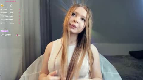 Snapshot of bellidream chatting on 22, 9, 2025 Bella online show from 22, 9, 2025