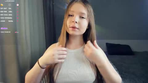 Snapshot of bellidream chatting on 28, 9, 2025 Bella online show from 28, 9, 2025