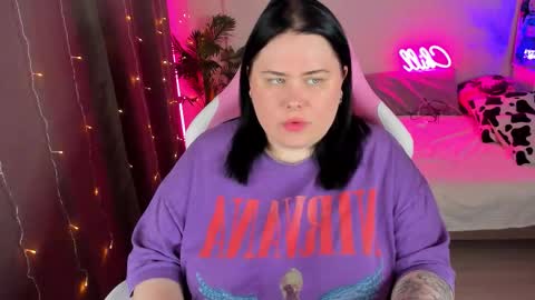 LinaBoo online show from 4, 11, 2025