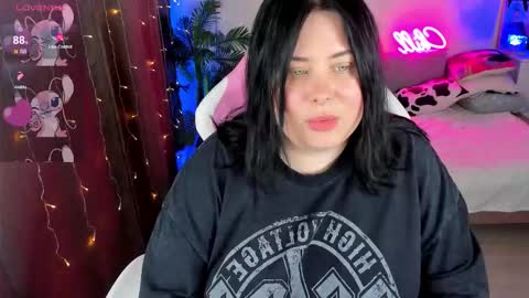 LinaBoo online show from 11, 11, 2025