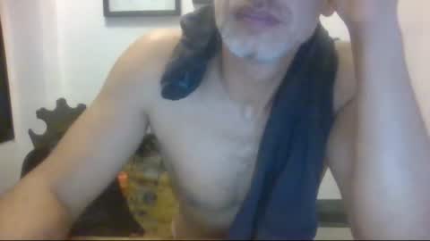 Snapshot of benedett22 chatting on 7, 5, 2026 benedett22 online show from 7, 5, 2026