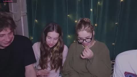 KENDALL  NATHAN online show from 3, 2, 2026