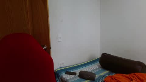 benjamin_isaac online show from 31, 10, 2025