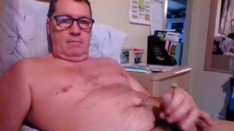 bennybutterfly007 online show from 6, 1, 2025