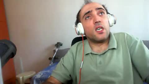 Snapshot of bentish chatting on 25, 4, 2026 bentish online show from 25, 4, 2026